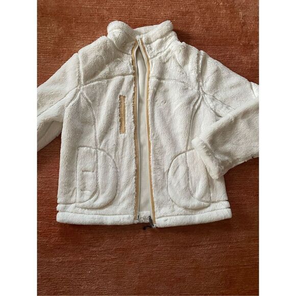 Green Tea” women faux fur coat - Picture 3 of 4